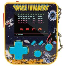 Mini Consola Llavero SUPER MICRO Evercade Retro - 64GB · Juego Space Invaders