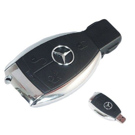 Pendrive TECH ONE TECH TEC5002-32 - 32GB · USB 2.0 · Llave Mercedes